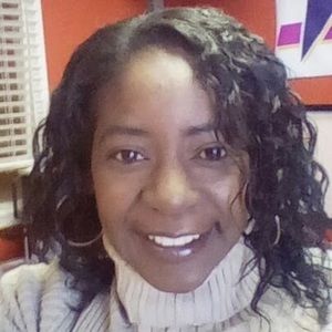 Meet your Posher, Monique